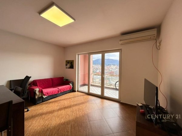 Tirane, shitet apartament 2+1+Ballkon Kati 8, 110 m² 218.000 € (Oxhaku, Xhanfize Keko)
