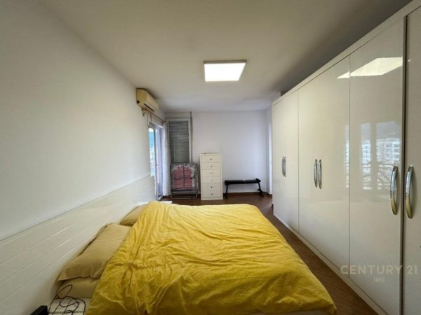 Tirane, shitet apartament 2+1+Ballkon Kati 8, 110 m² 218.000 € (Oxhaku, Xhanfize Keko)