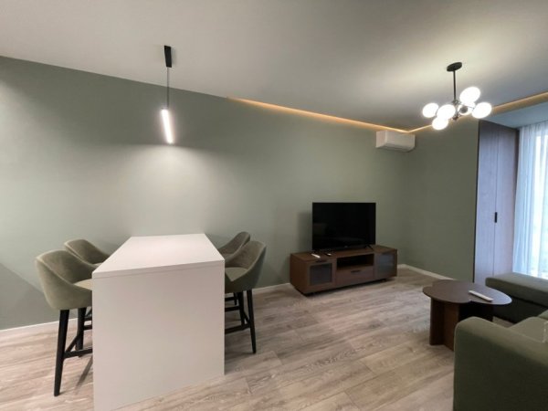 Tirane, jepet me qera apartament 1+1 Kati 4, 800 € (Mine Peza)