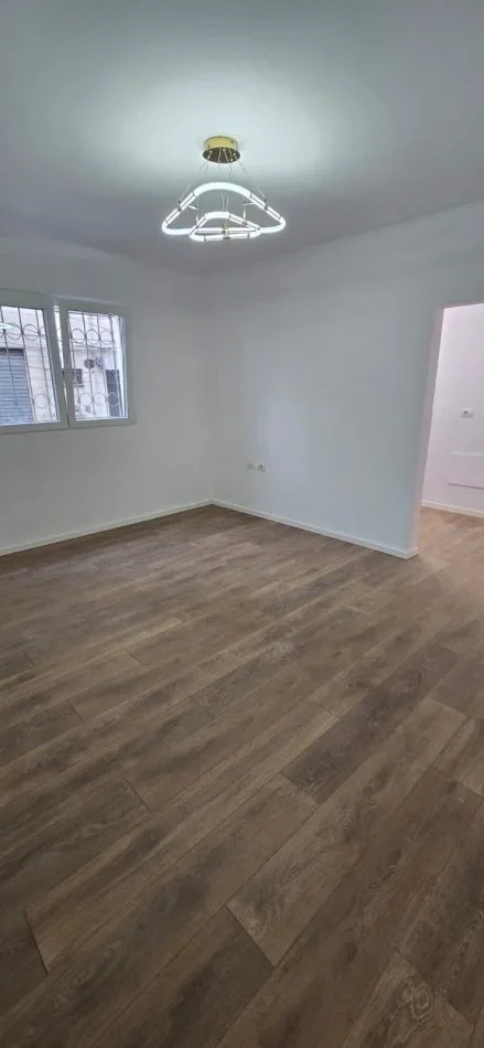 Tirane, shitet apartament 1+1 Kati 1, 57 m² 137.000 € (Ali Dem ,Shkolla 1 Maj)