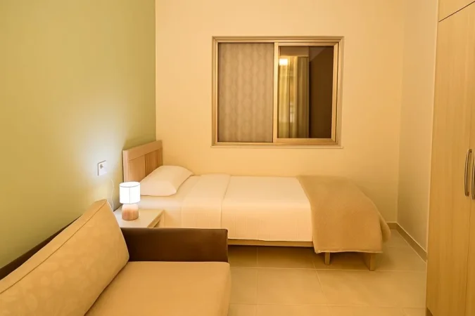 Tirane, jepet me qera apartament 2+1+Aneks+Ballkon Kati 2, 70 m² 640 € (rruga e durresit)