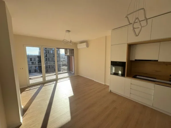 Tirane, jepet me qera apartament 2+1+Aneks+Ballkon Kati 8, 110 m² 650 € (fusha aviacionit)