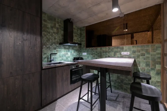 Tirane, jepet me qera apartament 1+1+ 1 POST PARKIMI Ballkon Kati 7, 75 m² 1.150 € (Garden Building)