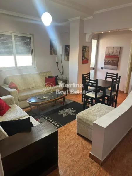 Tirane, jepet me qera apartament 2+1 Kati 11, 95 m² 500 € (Laprake)