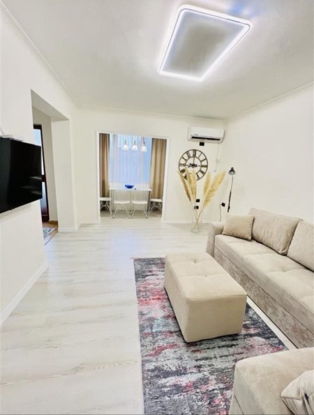 Tirane, jepet me qera apartament 1+1 Kati 3, 65 m² 600 € (STADIUMI DINAMO)