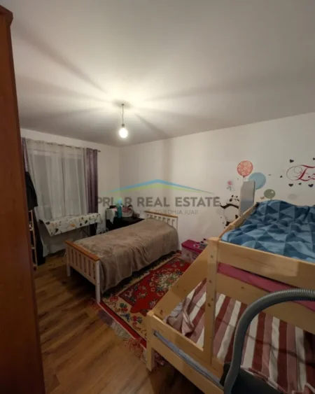 Tirane, shitet apartament 2+1 Kati 3, 75 m² 191.800 € (Rruga Kongresi i Lushnjes)