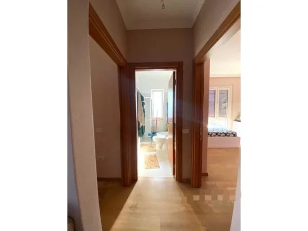 Tirane, shitet apartament , 96 m² 160.000 € 