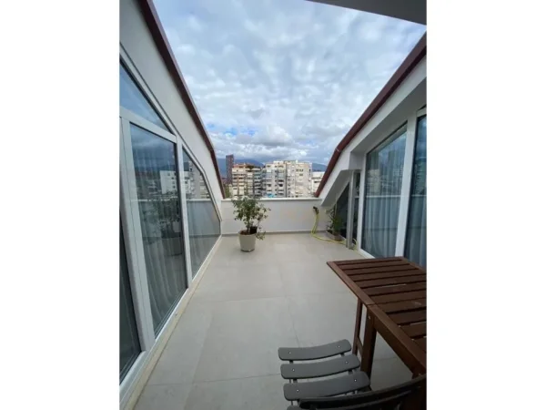 SHITET APARTAMENT 1+1+VERANDE , KATI FUNDIT, BLLOK