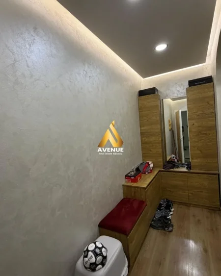 Tirane, shitet apartament 2+1 Kati 2, 100 m² 320.000 € (Komuna Parisit)