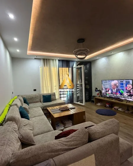 Tirane, shitet apartament 2+1 Kati 2, 100 m² 320.000 € (Komuna Parisit)