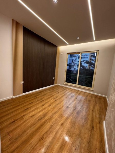 Tirane, shitet apartament 2+1 , 76 m² 125.000 € 
