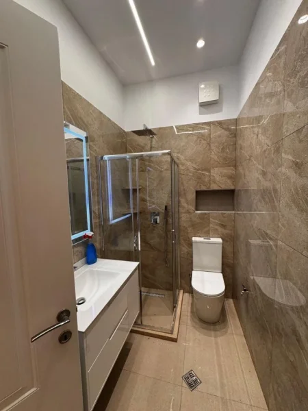 Tirane, shitet apartament 2+1 , 76 m² 125.000 € 