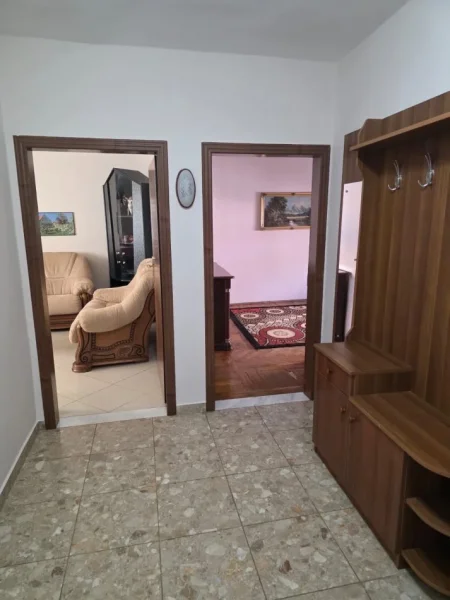 Tirane, jepet me qera apartament 1+1 Kati 4, 80 m² 500 € (Shkolla Siri Kodra, Rruga e Dibres)