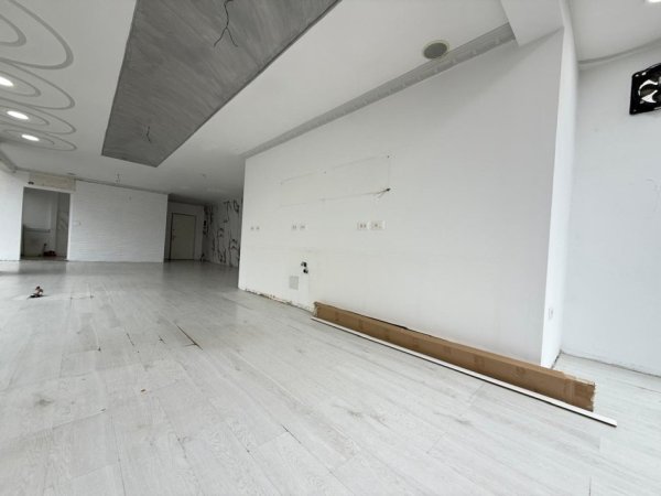 Tirane, shitet apartament 2+1 , 82 m² 25.000.000 € 