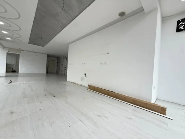 Tirane, shitet apartament 2+1 , 82 m² 25.000.000 € 