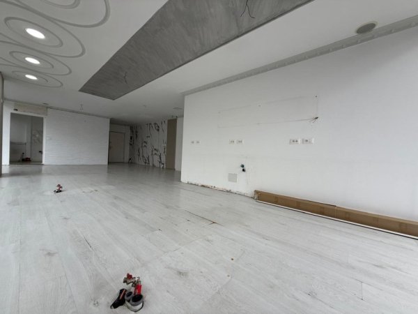 Tirane, shitet apartament 2+1 , 82 m² 25.000.000 € 