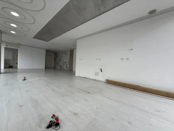 Tirane, shitet apartament 2+1 , 82 m² 25.000.000 € 