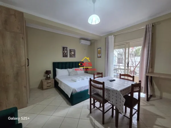 Vlore, jepet me qera garsonier Kati 2, 47 m² 300 € (Rruga Dhimitër Konomi)