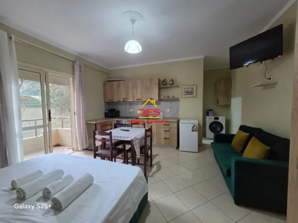 Vlore, jepet me qera garsonier Kati 2, 47 m² 300 € (Rruga Dhimitër Konomi)