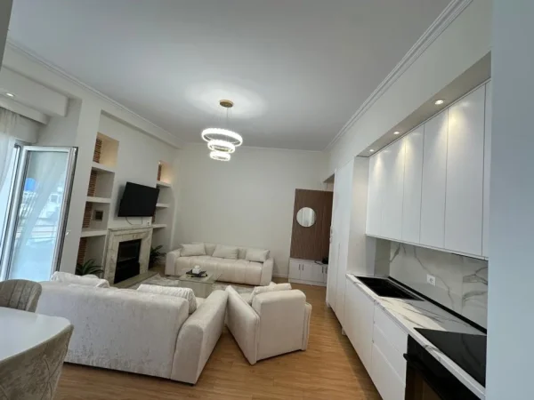 Tirane, shitet apartament 2+1+Ballkon Kati 7, 98 m² 203.000 € (Liqeni)
