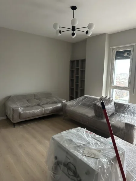 Tirane, jepet me qera apartament 2+1+Ballkon Kati 5, 105 m² 650 € (Rruga 5 Maji)