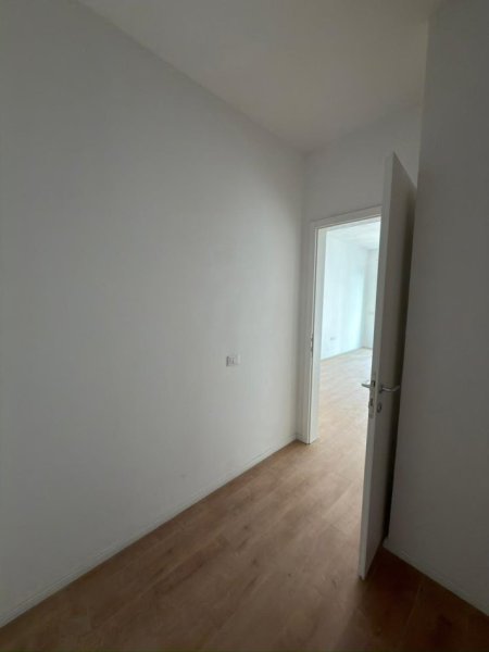Tirane, shitet apartament 1+1 , 78 m² 1.825.000 € (Prane Radisson)