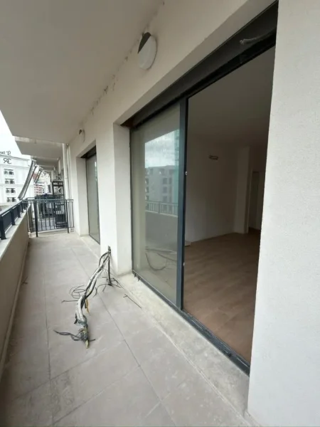 Tirane, shitet apartament 1+1 , 78 m² 1.825.000 € (Prane Radisson)