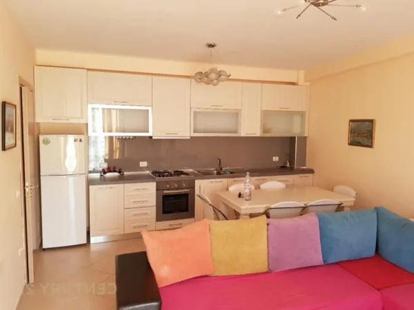 Tirane, jepet me qera apartament 2+1 Kati 4, 94 m² 680 € (rruga e barrikadave)