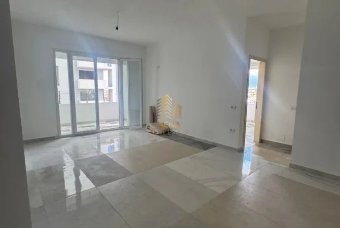 Tirane, shitet apartament 2+1+Ballkon Kati 4, 115 m² 140.000 € (Casa Italia)