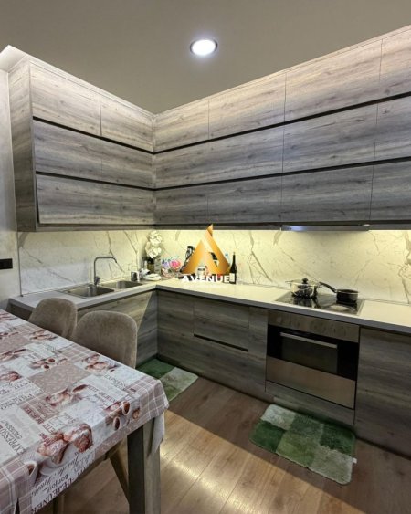 shitet apartament 2+1 Kati 2, 100 m² 320.000 €