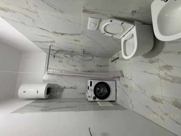 Tirane, jepet me qera apartament 2+1+Ballkon , 98 m² 1.300 € (Delijorgji)