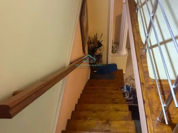 Vlore, jepet me qera shtepi 3+1 , 130 m² 600 € (VLORE)