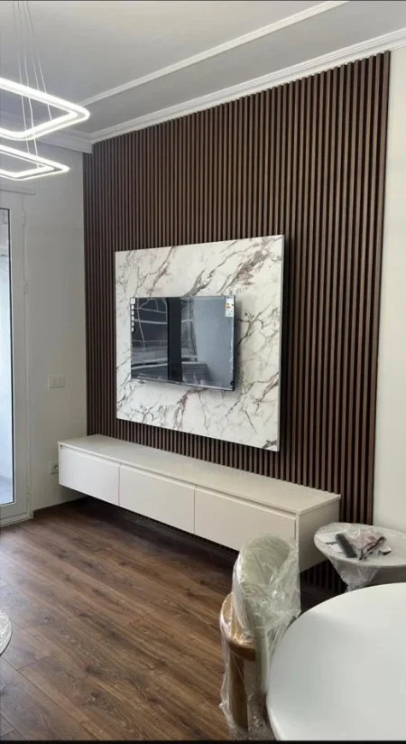 Tirane, jepet me qera apartament 1+1+Ballkon Kati 3, 72 m² 350 € (White Palace, Paskuqan)