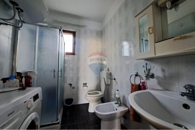 Vlore, shitet shtepi 4+1 Kati 0, 120 m² 140.000 € (Lagjja Karabash, Vlorë)