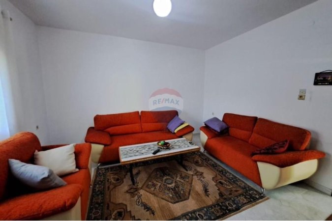 Vlore, shitet shtepi 4+1 Kati 0, 120 m² 140.000 € (Lagjja Karabash, Vlorë)