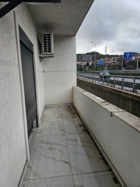 Tirane, jepet me qera ambjent biznesi Kati 2, 360 m² 3.000 € (Pran TEG)