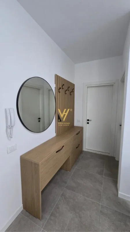 Tirane, jepet me qera apartament 1+1+Ballkon Kati 5, 68 m² 500 € (PORCELAN)