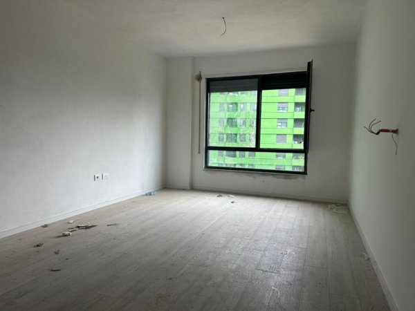Tirane, shitet apartament 3+1 Kati 3, 120 m² 180.000 € 