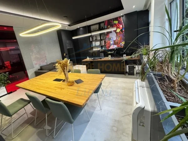 Tirane, shitet ambjent biznesi Kati 0, 101 m² 228.000 € (Liqeni i Thatë)
