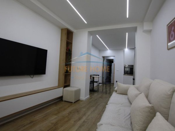 Tirane, jepet me qera apartament 1+1 Kati 0, 63 m² 650 € (21 Dhjetori)