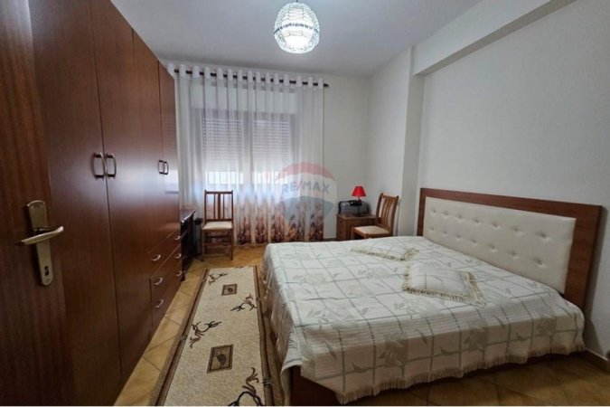 Tirane, jepet me qera apartament Kati 8, 107 m² 700 € (komuna e parisit)