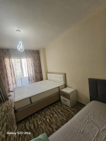 Tirane, jepet me qera apartament 1+1 Kati 3, 450 € 