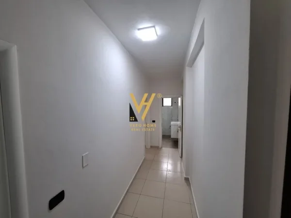 Tirane, shitet apartament 1+1+Ballkon Kati 1, 51 m² 75.000 € (GOLEM)