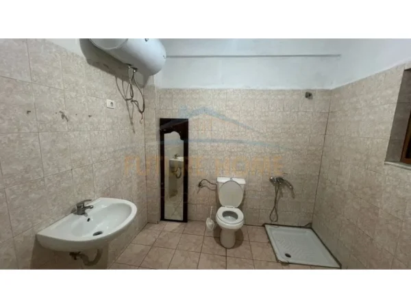Tirane, jepet me qera apartament 2+1 Kati 1, 75 m² 320 € (Bulevardi i Ri)