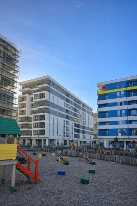 Tirane, shitet apartament 1+1+Ballkon Kati 3, 53 m² 67.000 € (Univers City)