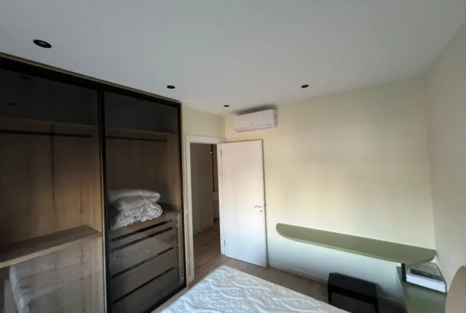 Tirane, jepet me qera apartament 1+1 Kati 6, 55 m² 720 € (Rruga Karl Gega)