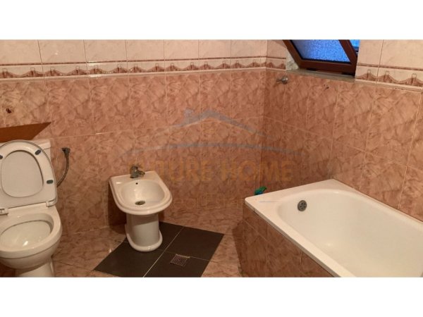 Tirane, jepet me qera apartament 2+1 Kati 3, 75 m² 420 € (Bulevardi i Ri)