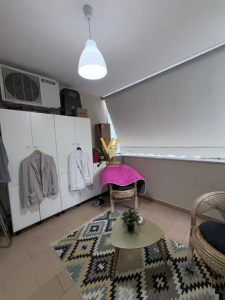 Tirane, jepet me qera apartament 2+1+Ballkon Kati 4, 100 m² 800 € (ISH EKSPOZITA SOT)