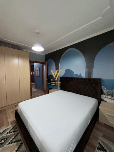 Tirane, jepet me qera apartament 2+1+Ballkon Kati 4, 100 m² 800 € (ISH EKSPOZITA SOT)