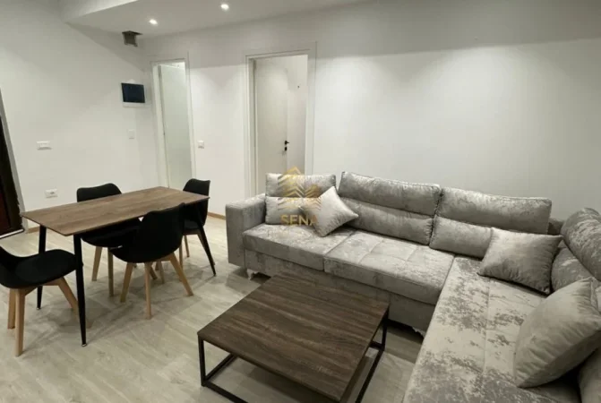 Tirane, jepet me qera apartament 1+1 Kati 1, 55 m² 650 € (Zogu i Zi)